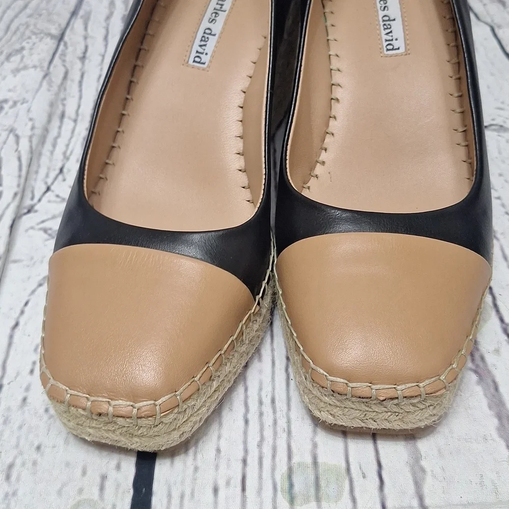 NWOB Charles David Black & Tan Espadrilla Wedges sz.9
